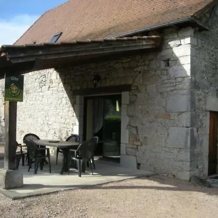 بيت للعطل House Le Cuvier Memerlin
